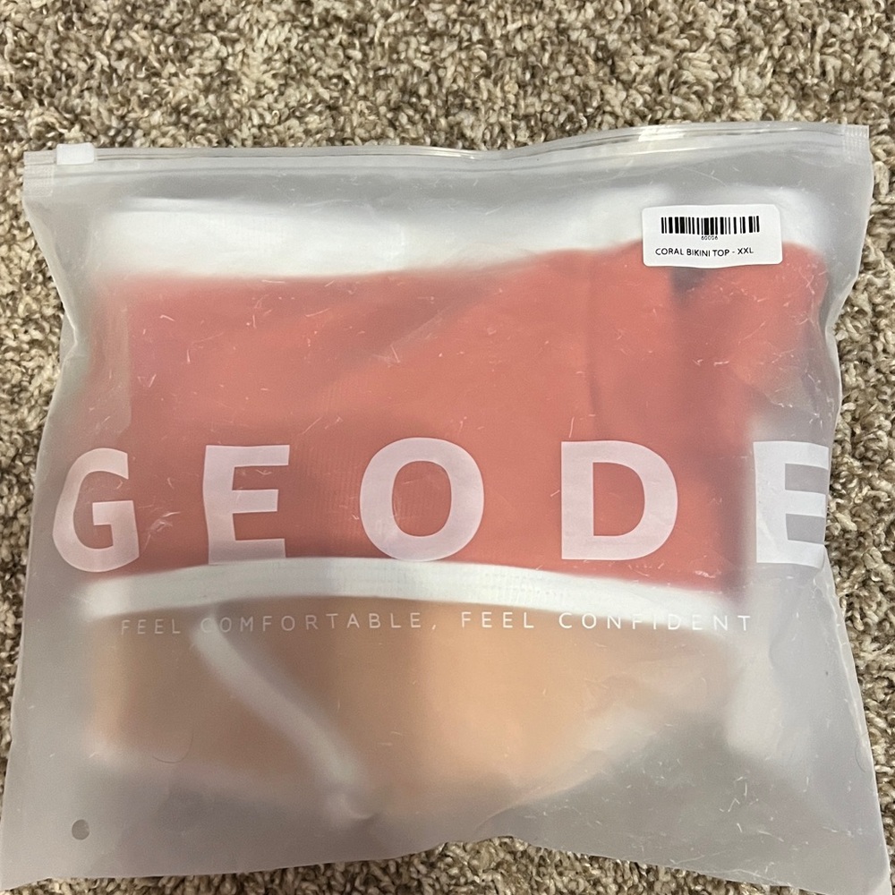 NWT! Geode Women’s Coral with White Trim Bikini Top Sz XXL Super cute! - Picture 8 of 8